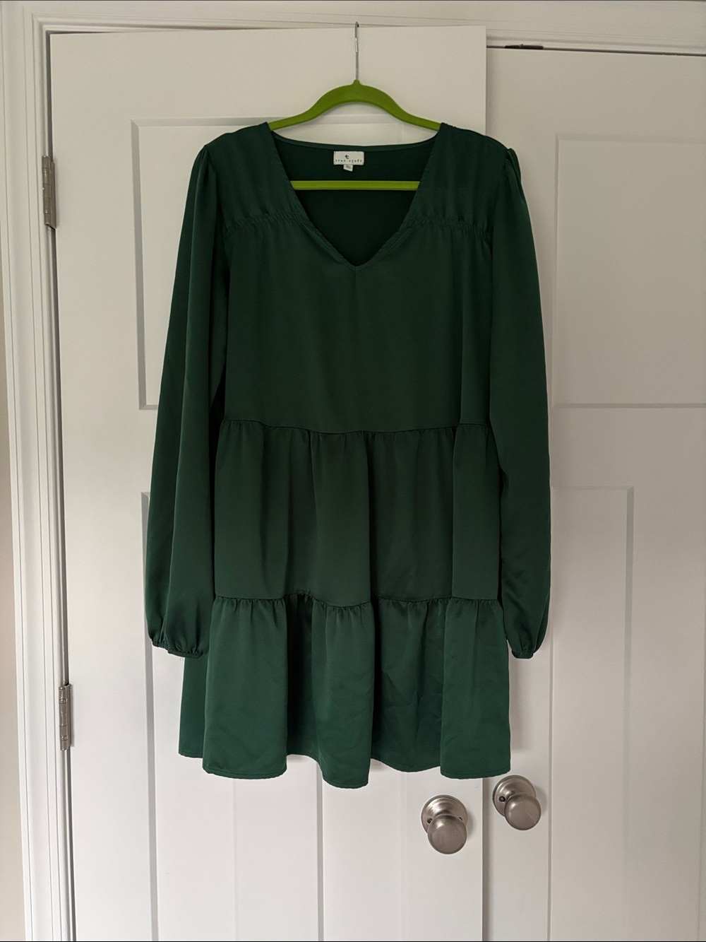 Women’s ' Dark Green Tiered Long-Sleeve Dress